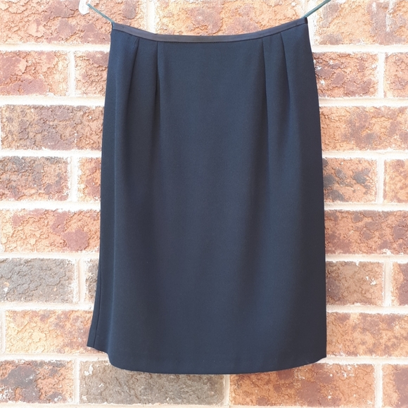 Braemar Petites 2 Piece Black Skirt and Vest Suit - Picture 2 of 5